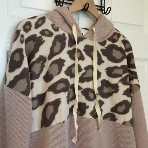 Leopard Print Hoodie - Picture 2 of 4